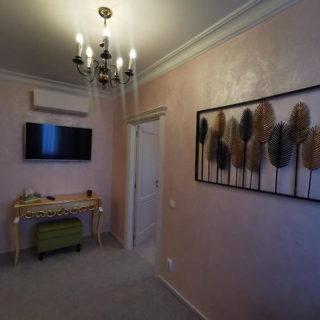 Anomis Aparthotel Mediaş Εξωτερικό φωτογραφία